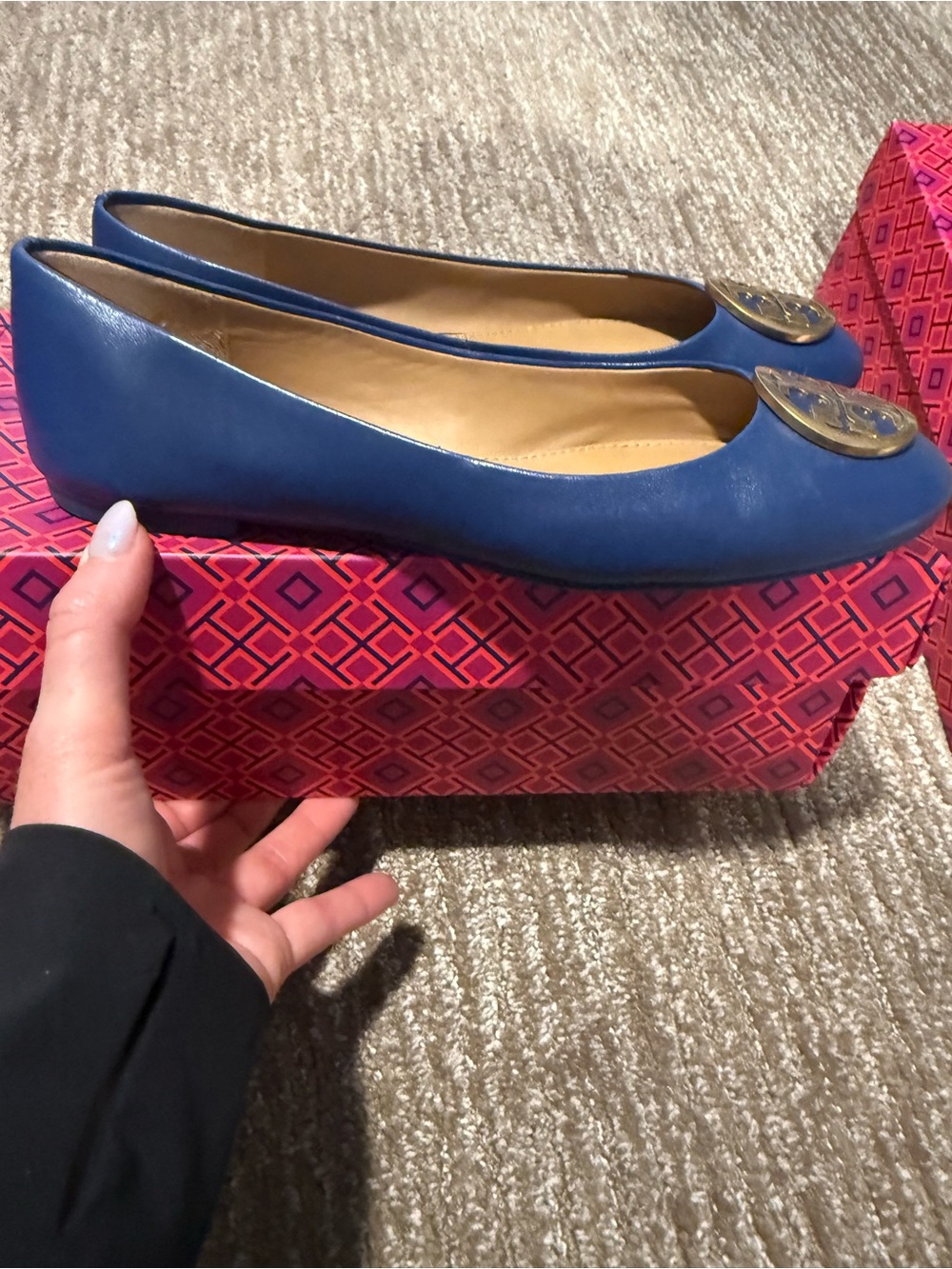 Tory Burch Women’s Blue Leather Logo Ballet Flats - Picture 4 of 6